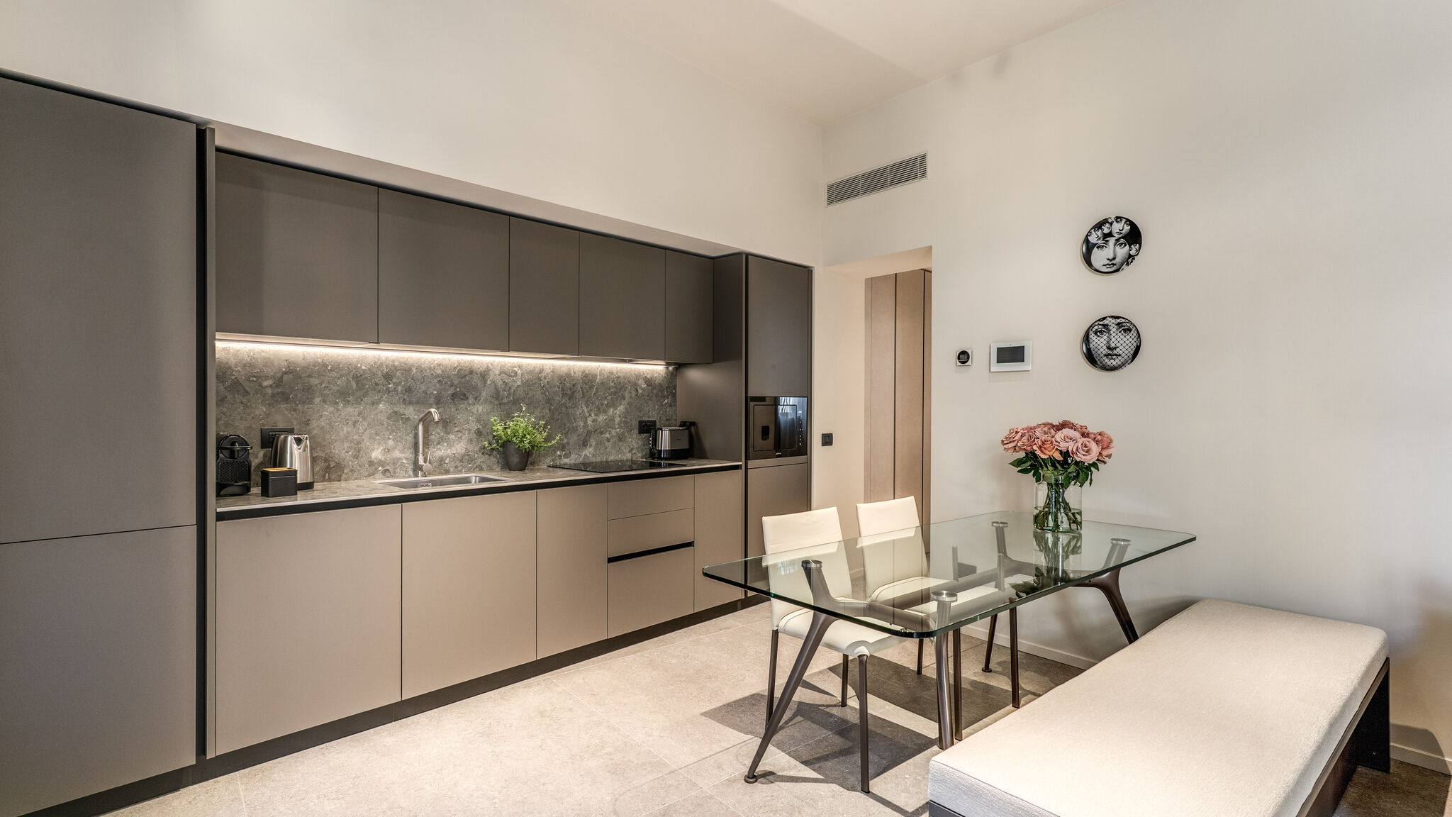 Italianway Milano Agnesi Statue - 3.001