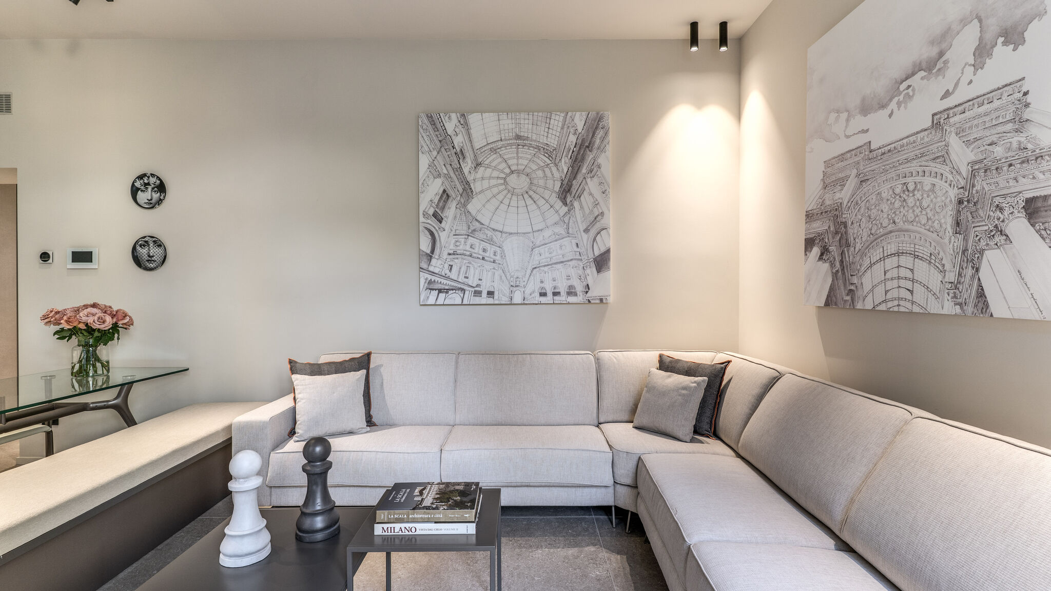 Italianway Milano Agnesi Statue - 3.001