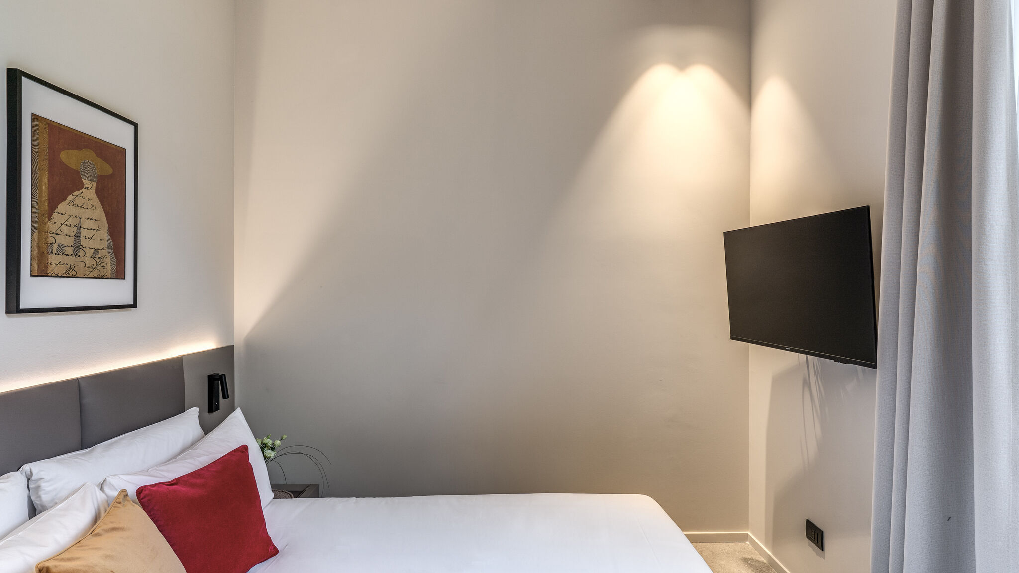 Italianway Milano Agnesi Statue - 3.001