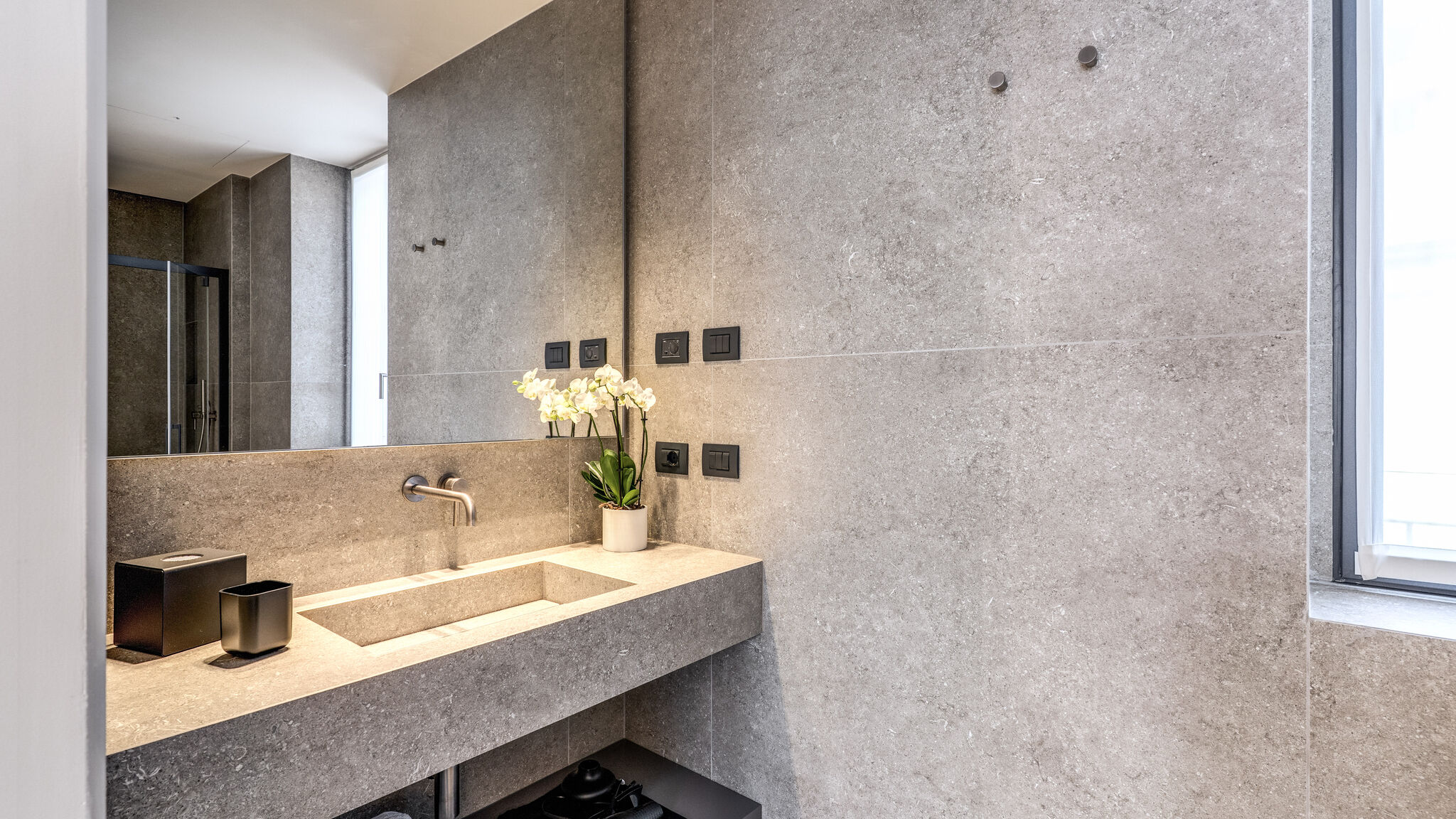 Italianway Milano Agnesi Statue - 3.101