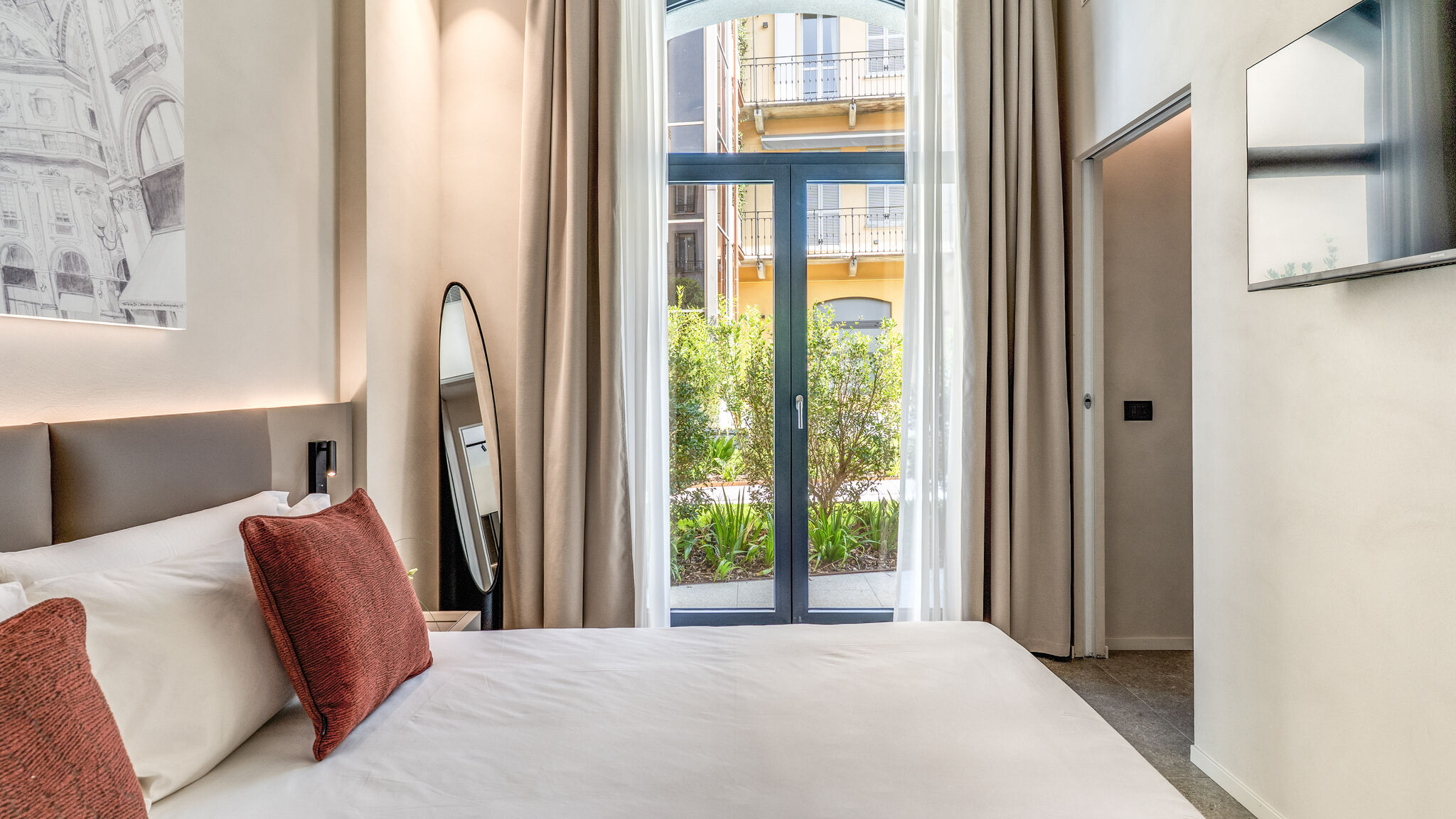 Italianway Milano Agnesi Statue - 4.001