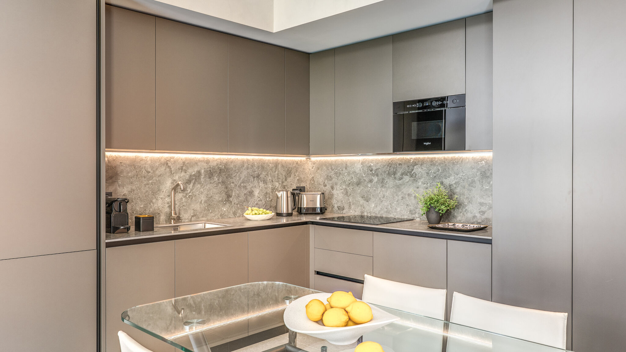 Italianway Milano Agnesi Statue - 4.001