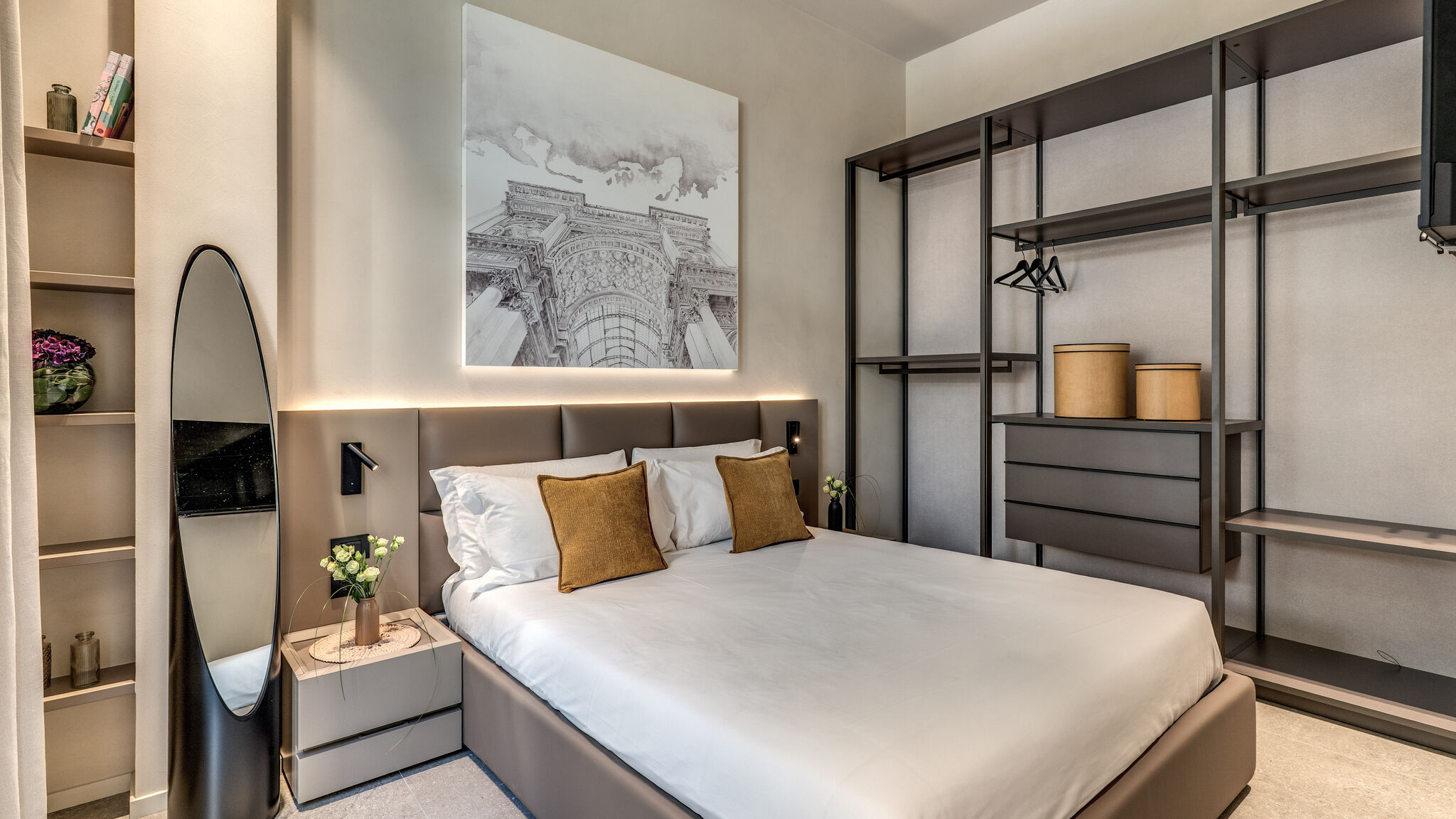 Italianway Milano Agnesi Statue - 4.001