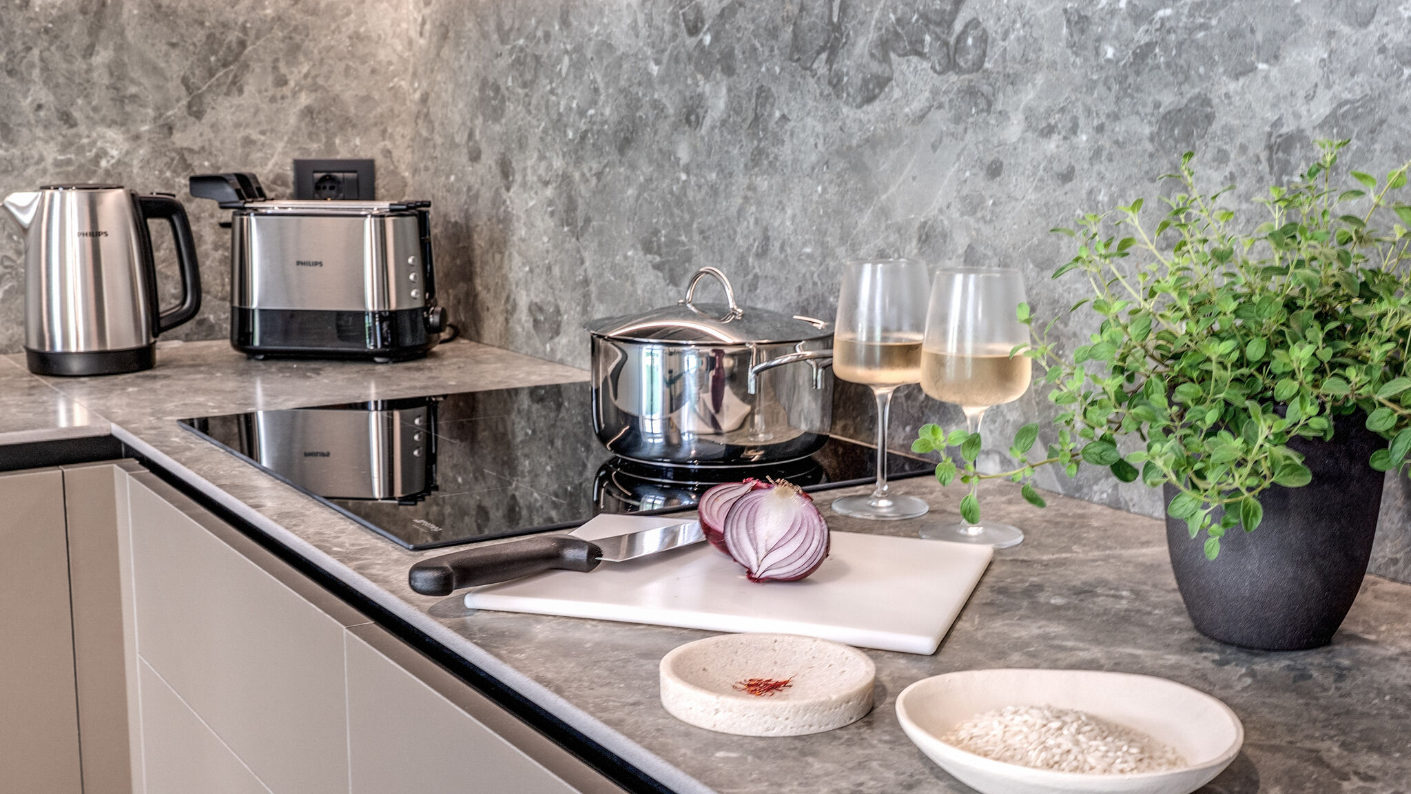 Italianway Milano Agnesi Statue - 4.001