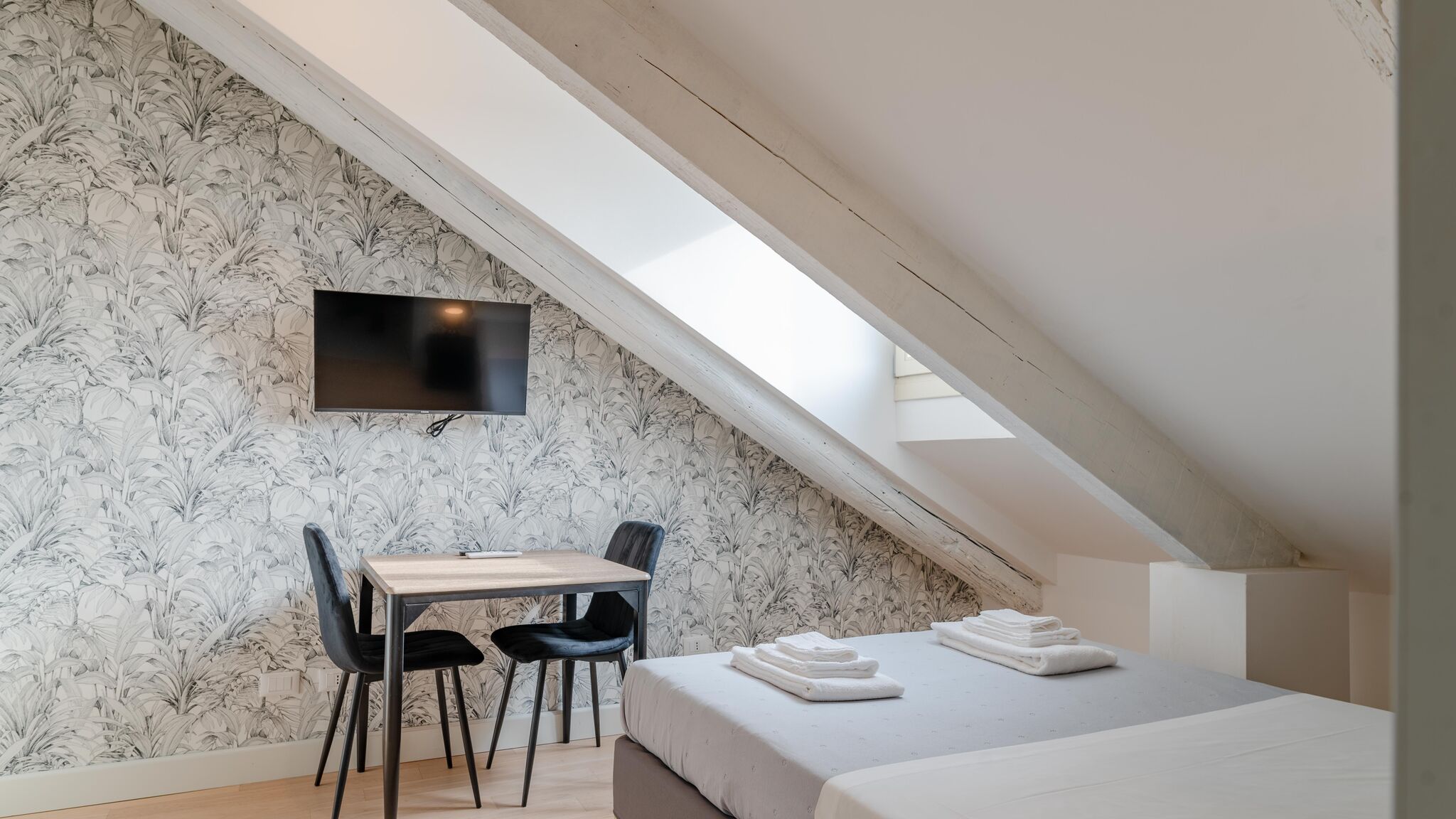 Italianway Torino Suite Chopin by Toh Solution