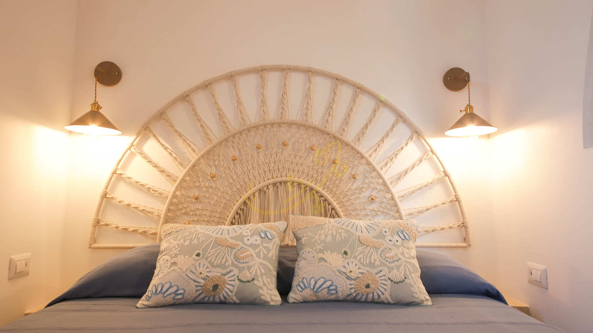 Italianway Martina Franca TD Trulli Perla Bianca Trulli w/ Pool & Vineyards