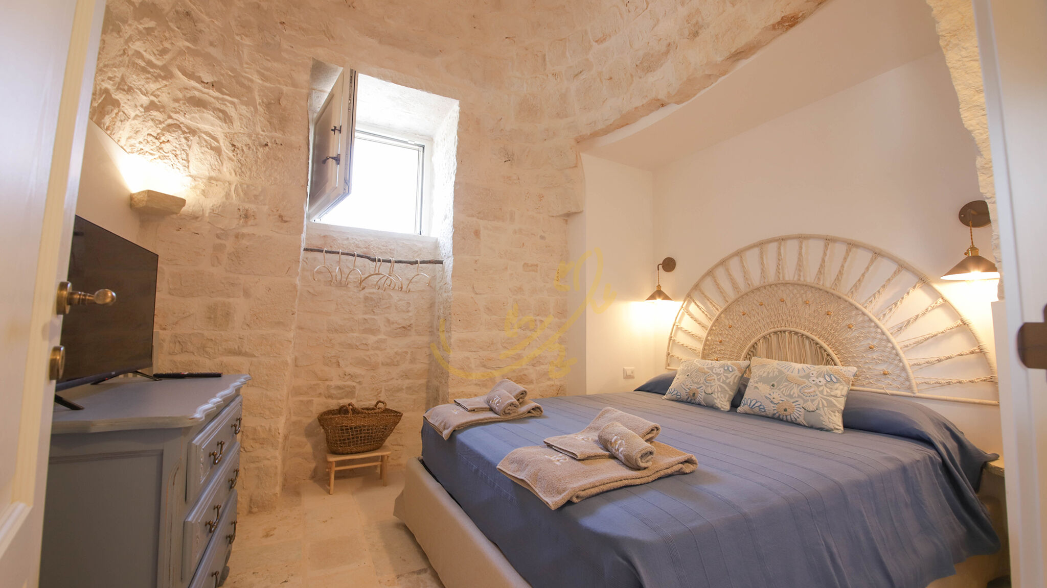 Italianway Martina Franca TD Trulli Perla Bianca Trulli w/ Pool & Vineyards