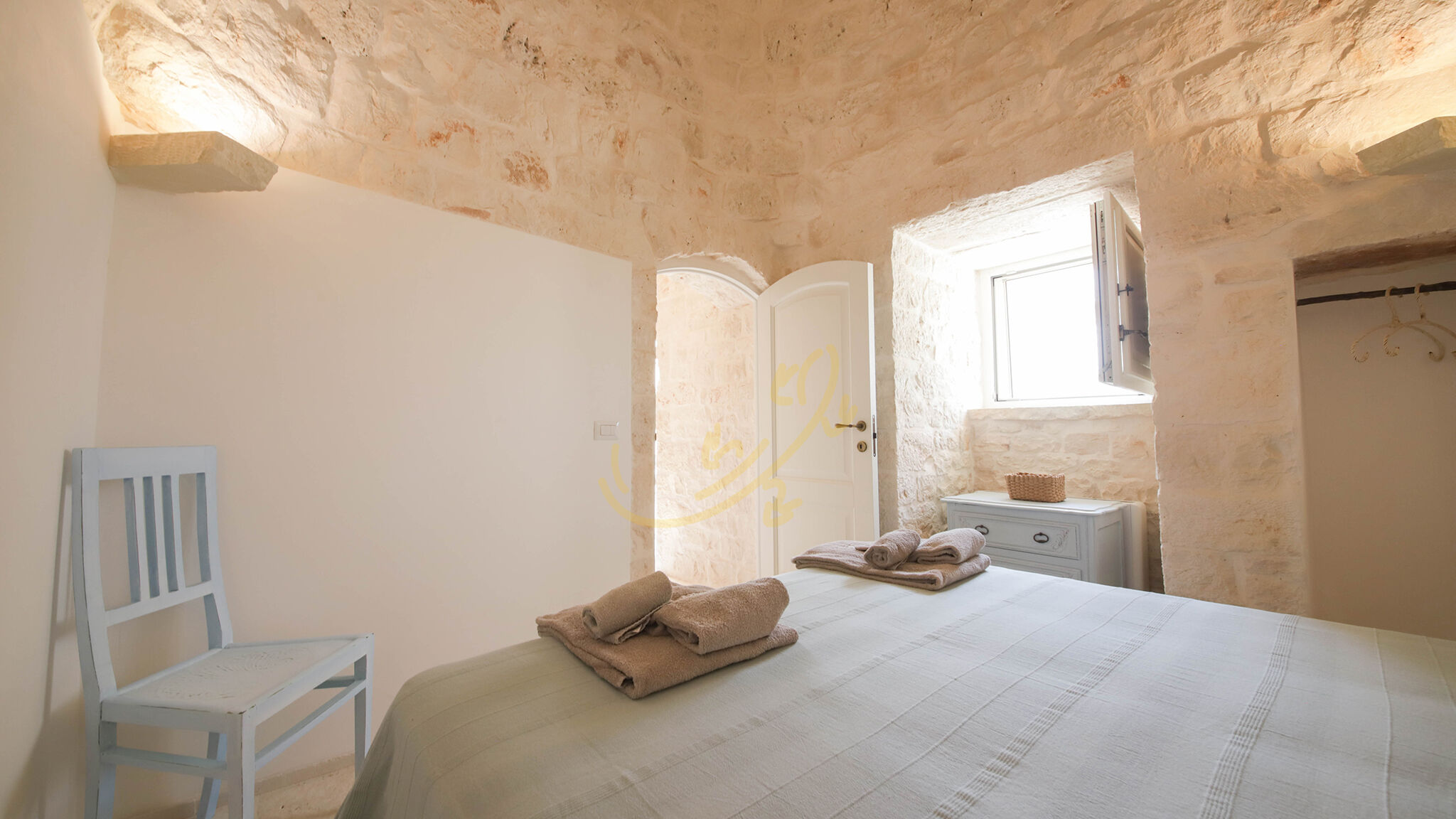 Italianway Martina Franca TD Trulli Perla Bianca Trulli w/ Pool & Vineyards