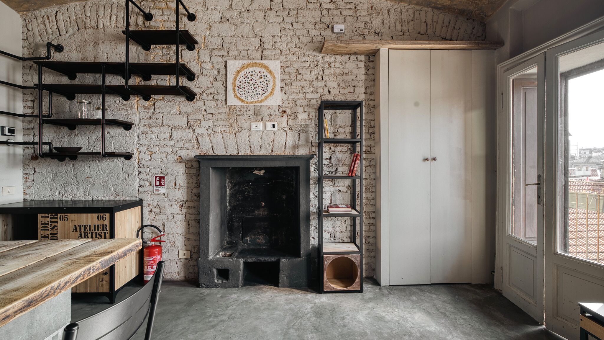 Italianway Milano NYC-Style Industrial Apt on Navigli, Milan