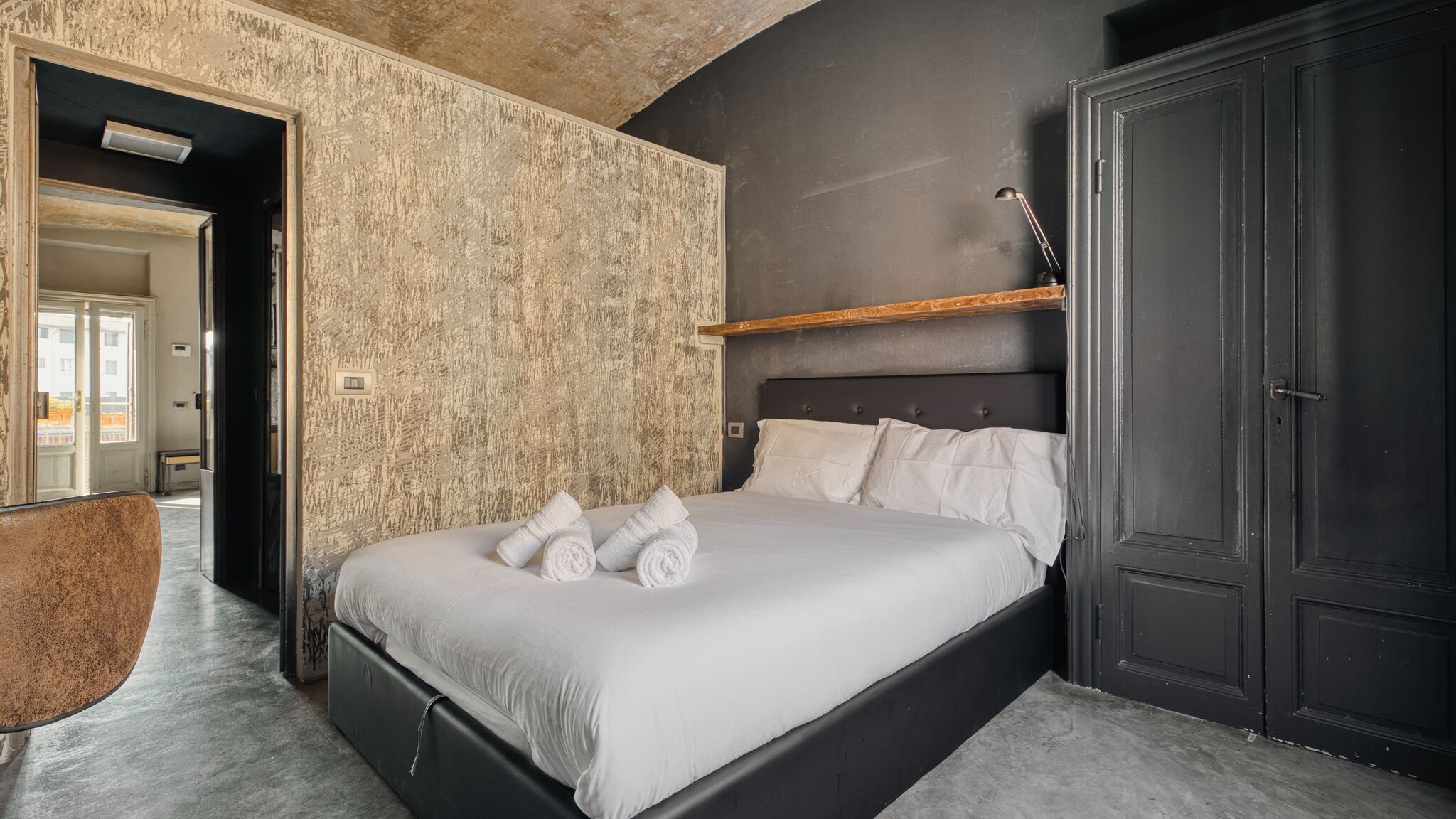 Italianway Milano NYC-Style Industrial Apt on Navigli, Milan