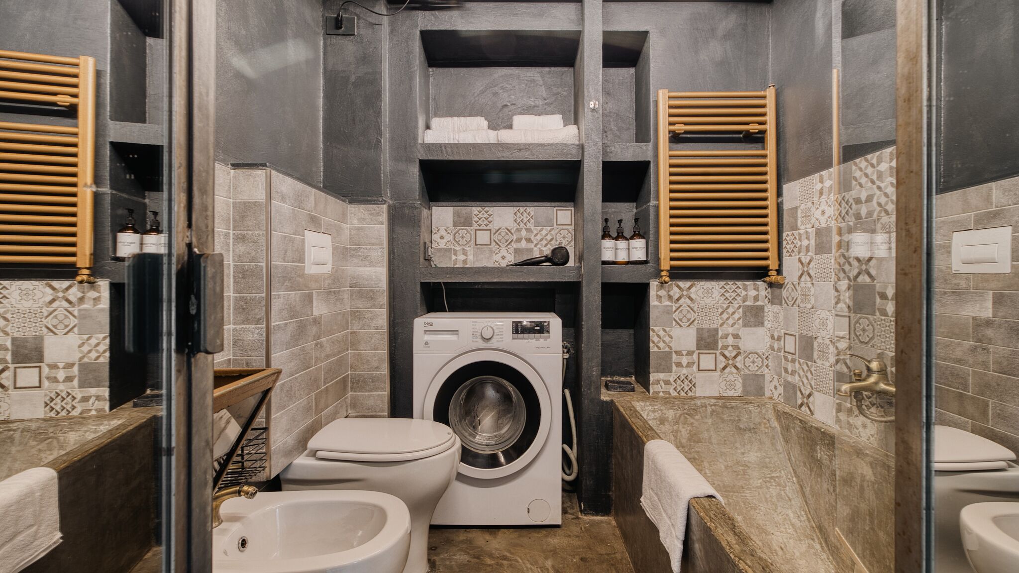 Italianway Milano NYC-Style Industrial Apt on Navigli, Milan