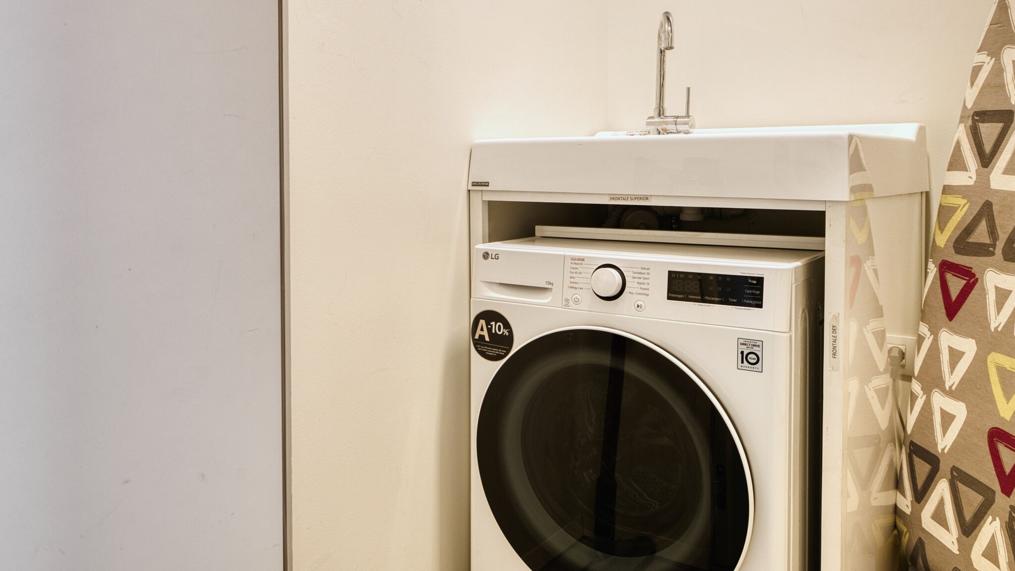 Italianway Milano Large Central Apartment Milan’s Navigli – 5 Guests