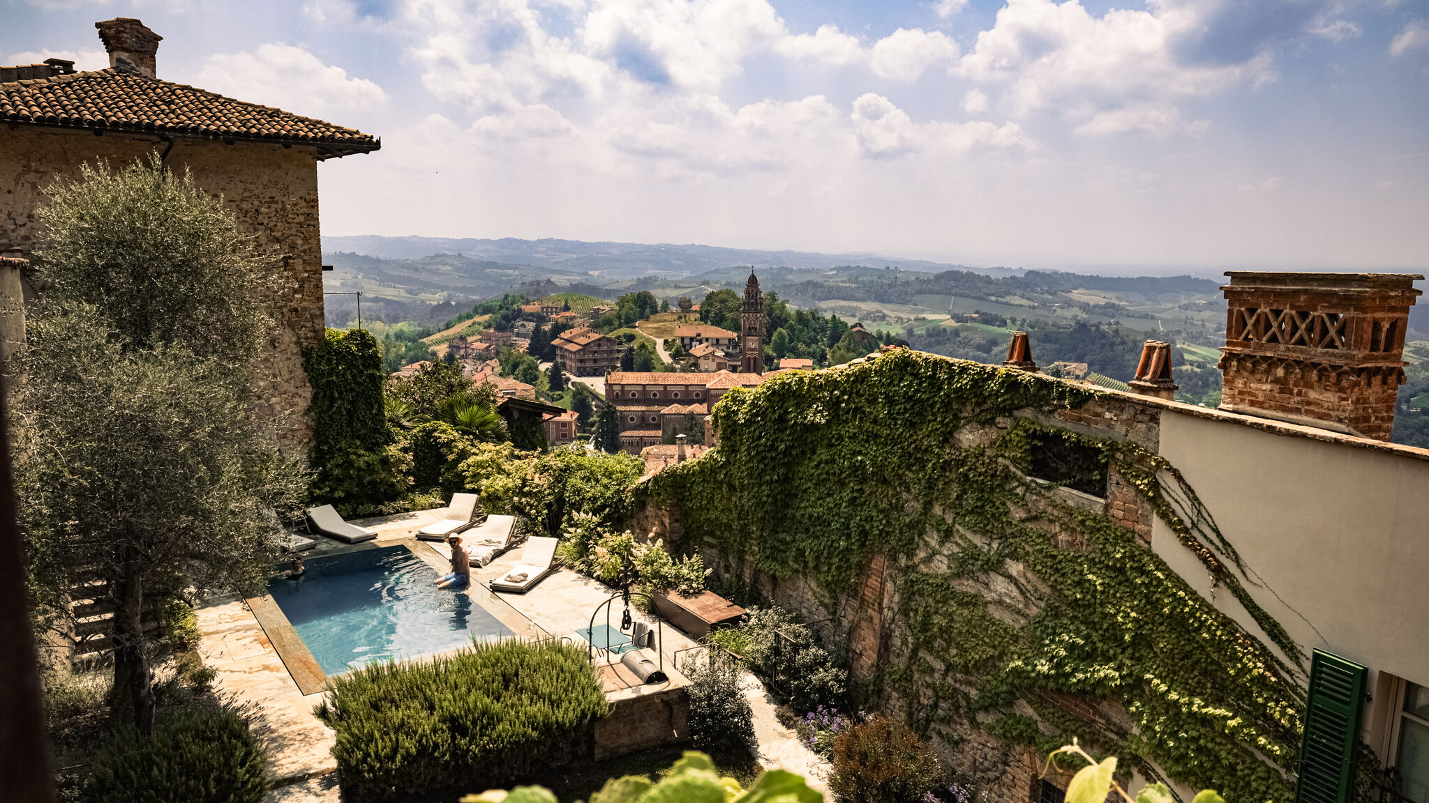 Italianway Monforte d'Alba Casa MON - Timeless Luxury with Private Spa