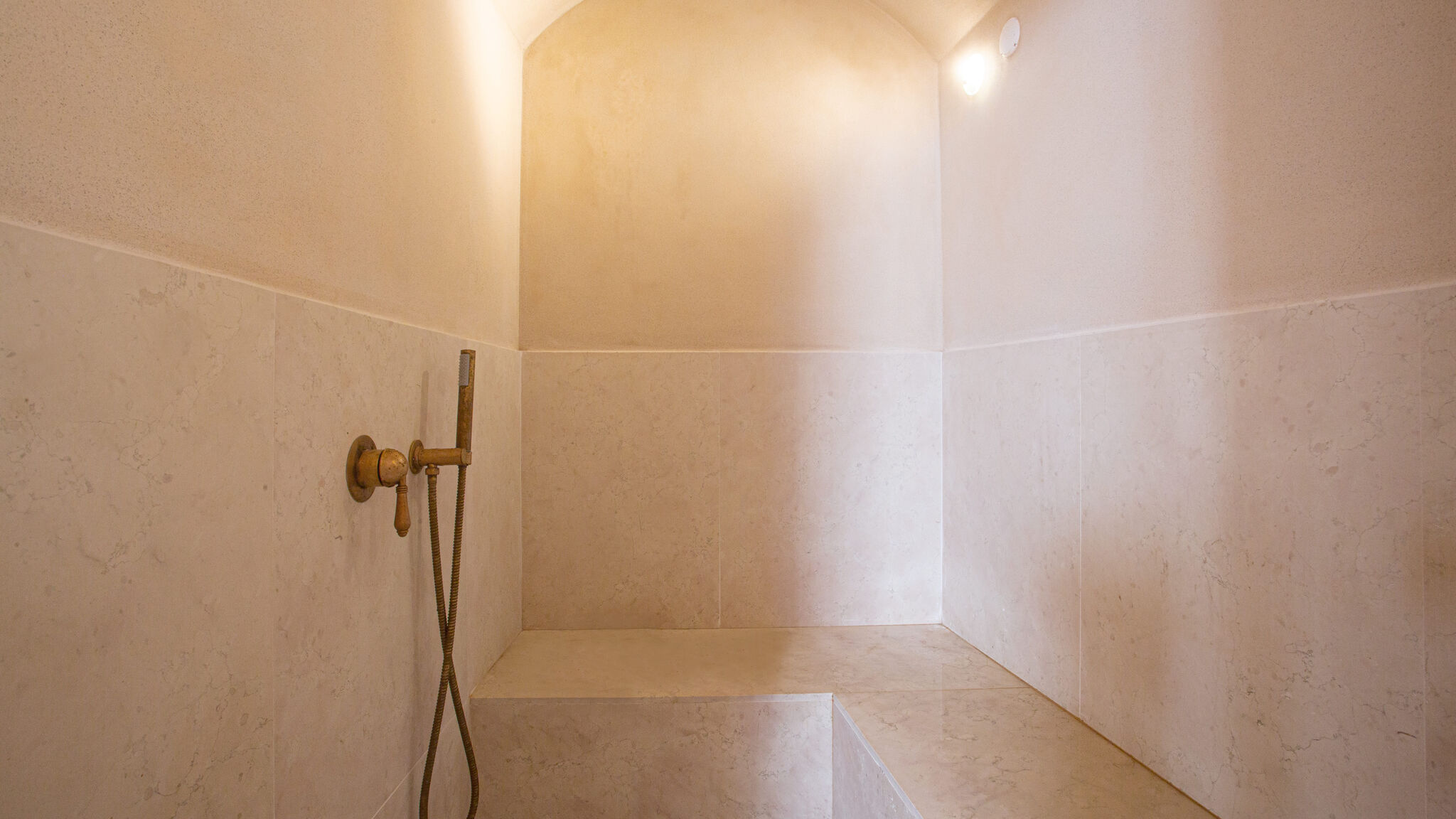 Italianway Monforte d'Alba Casa MON - Timeless Luxury with Private Spa