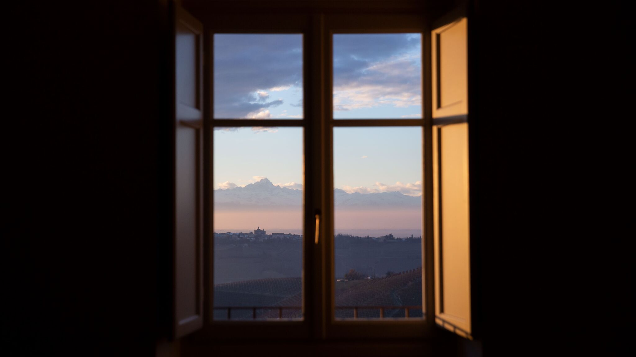 Italianway Monforte d'Alba Casa MON - Timeless Luxury with Private Spa