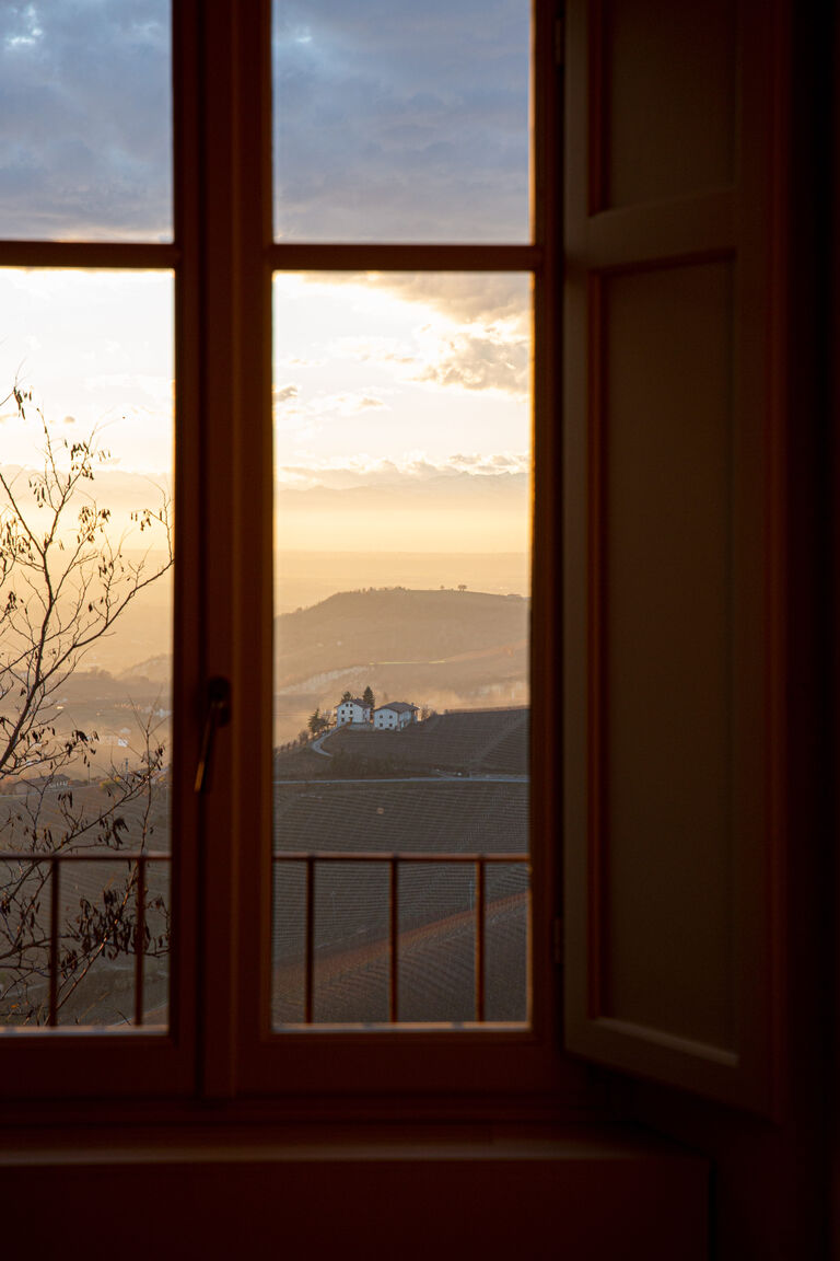 Italianway Monforte d'Alba Casa MON - Timeless Luxury with Private Spa