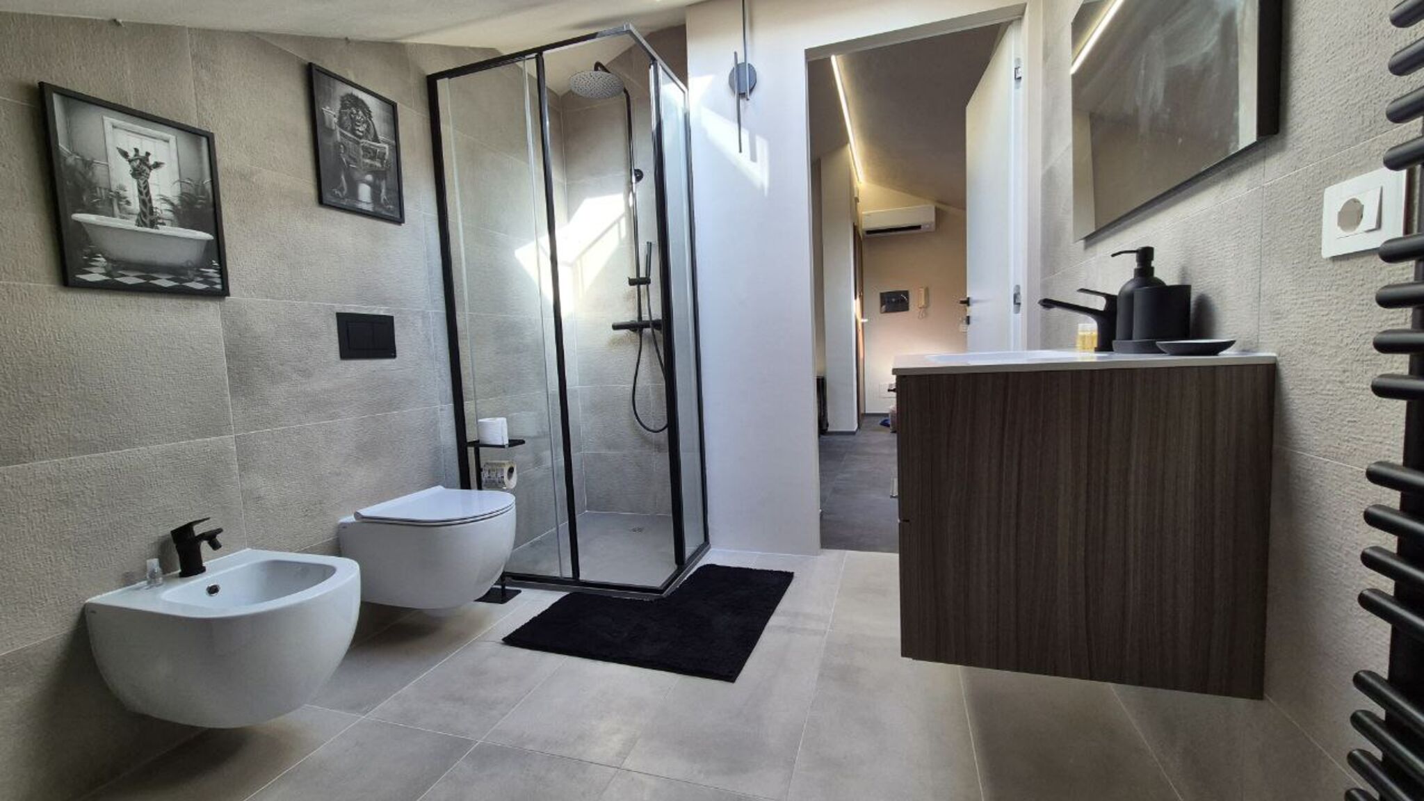 Italianway Diano d'Alba Moderna Mansarda con parcheggio gratuito