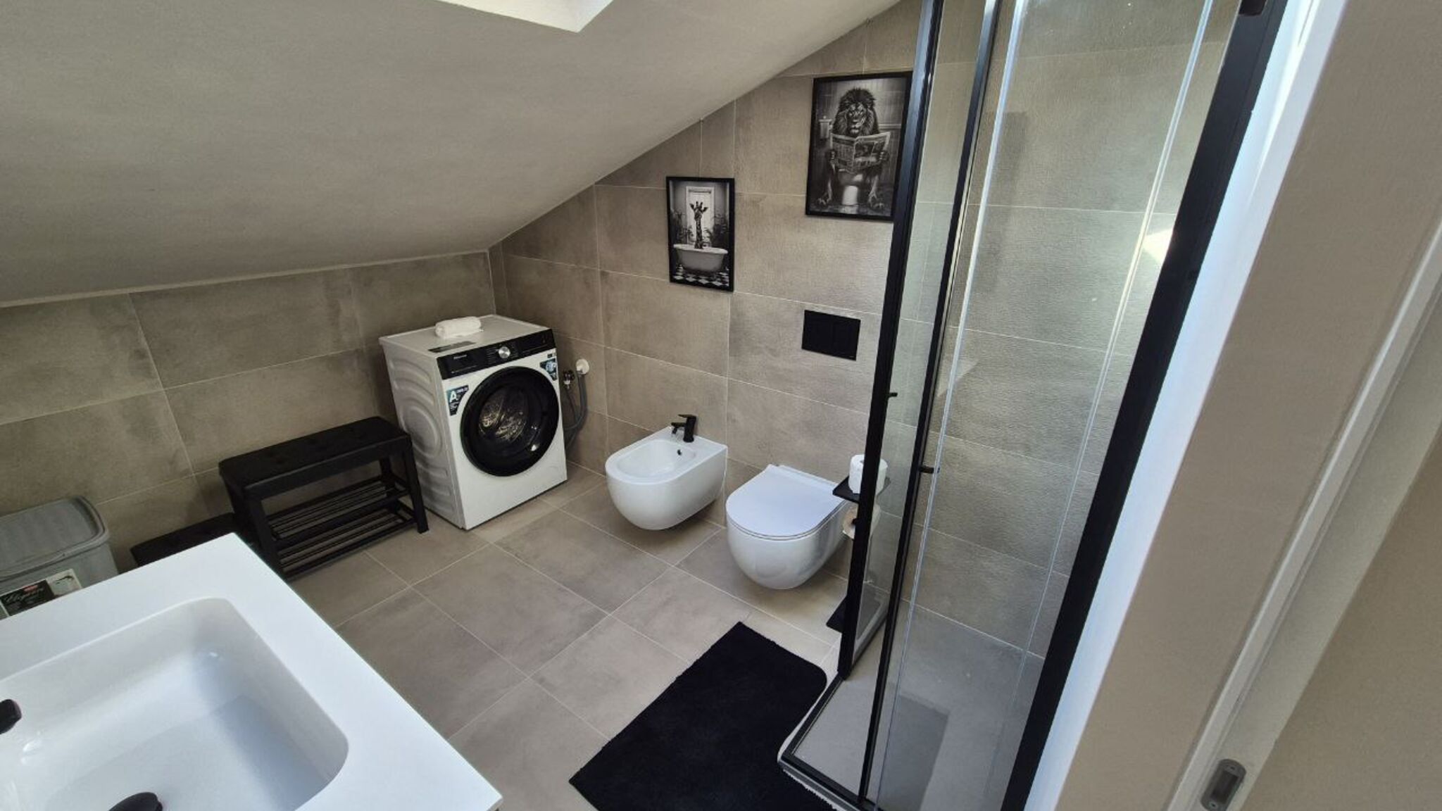 Italianway Diano d'Alba Moderna Mansarda con parcheggio gratuito