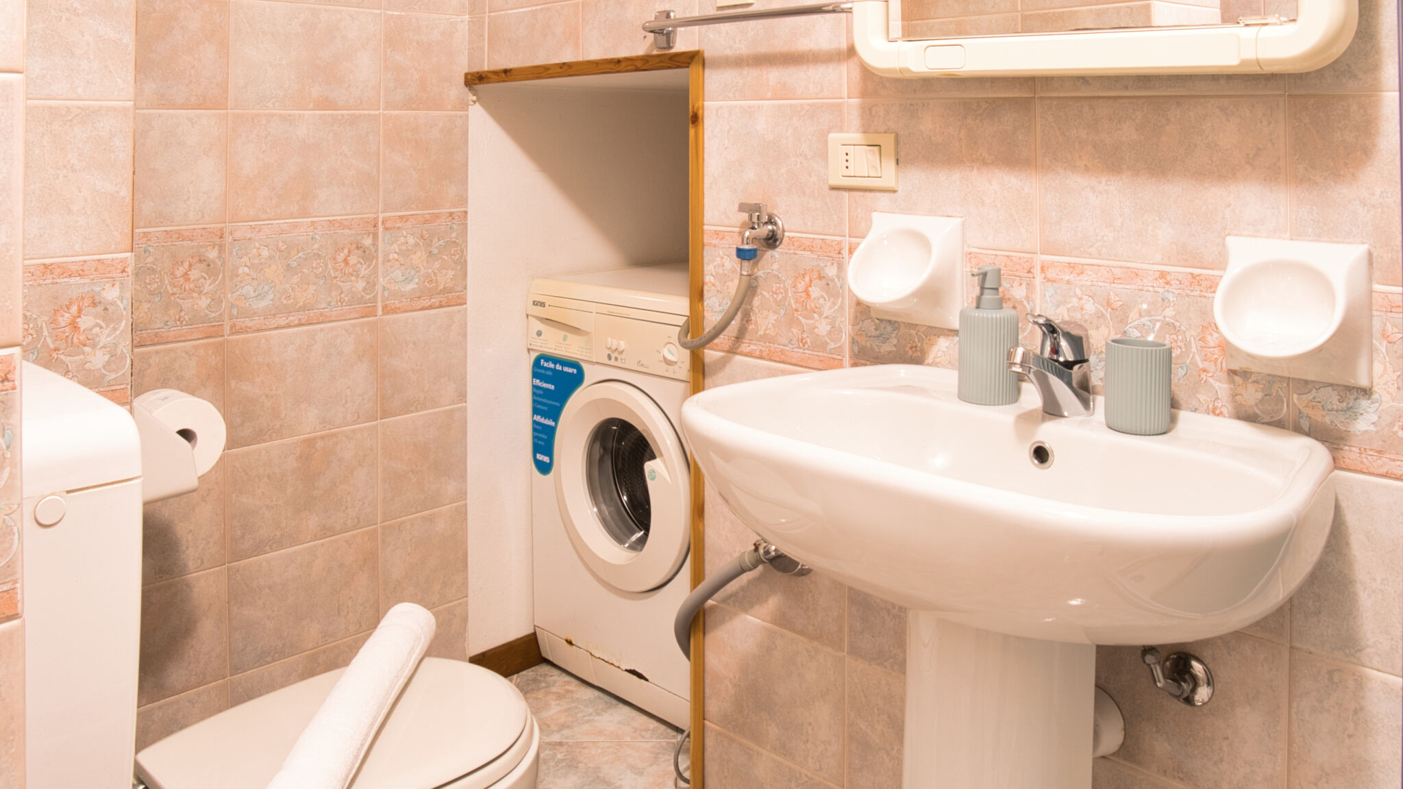 Italianway Barzio Lòbia in via Parrochiale - app. Legno (P2)