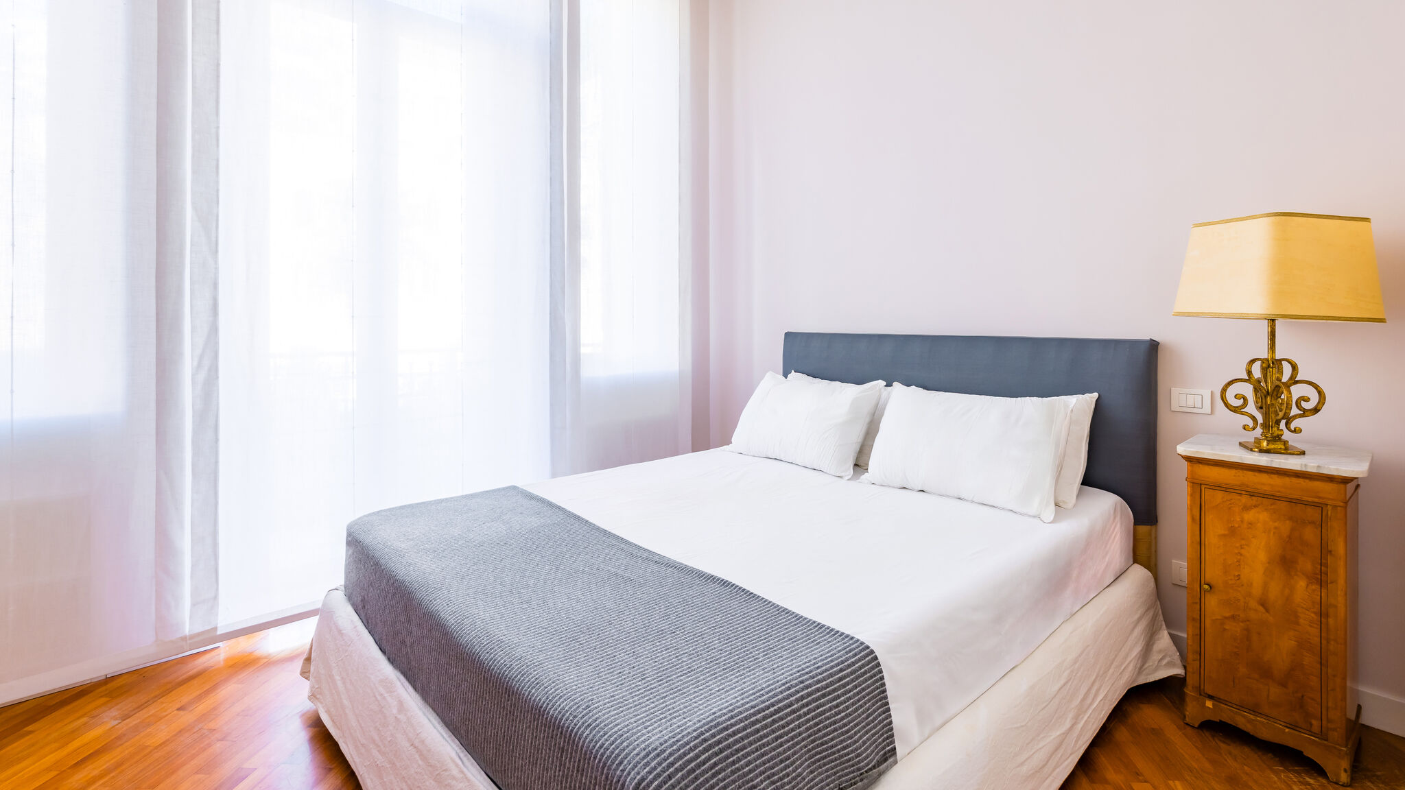 Italianway Napoli Harmony Elegant Apartment with Parking