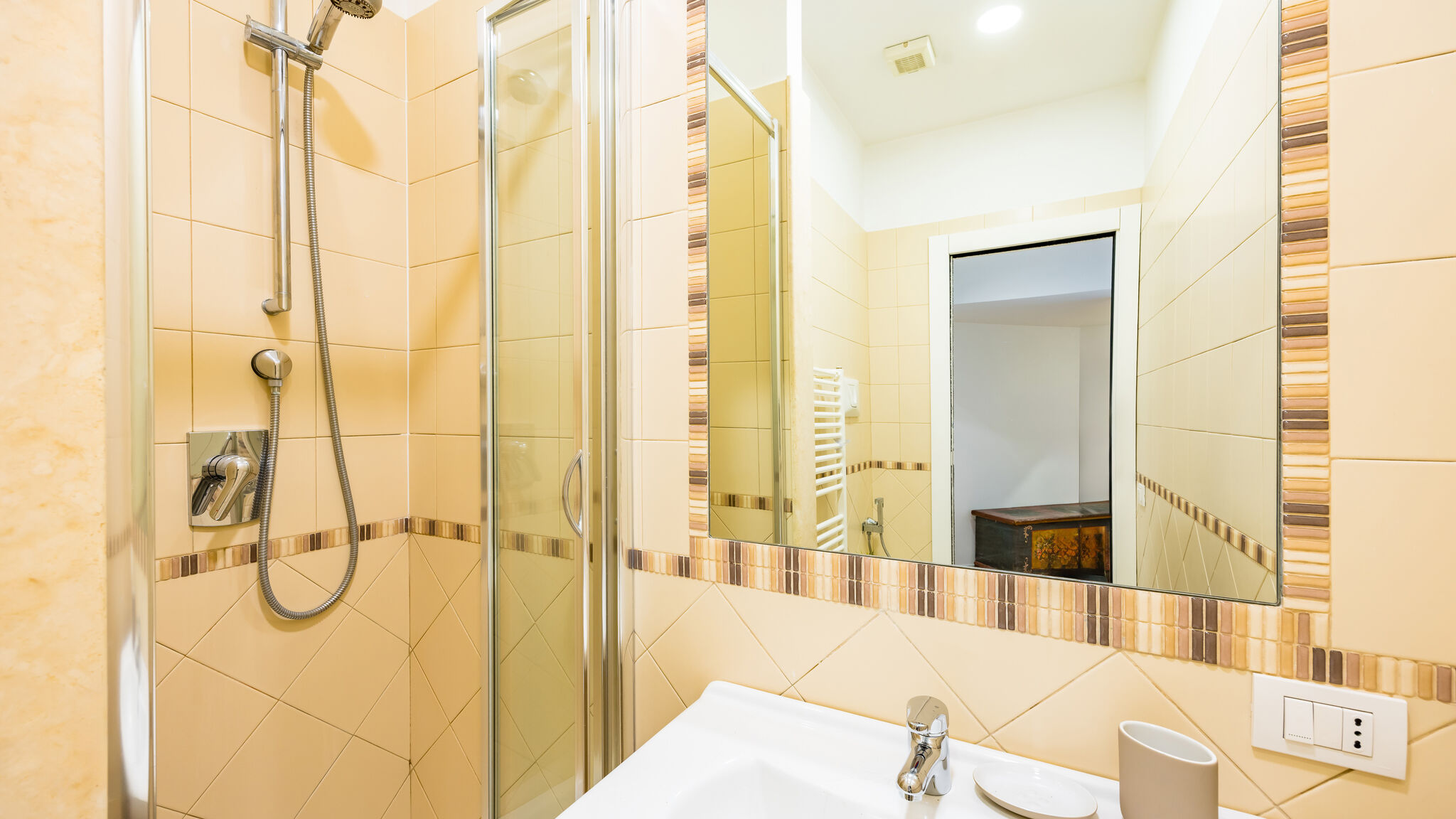 Italianway Napoli Harmony Elegant Apartment with Parking