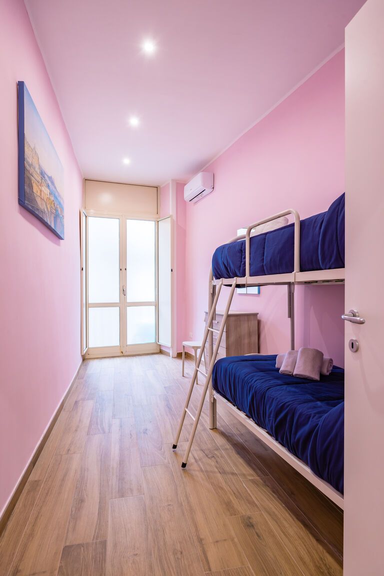 Napoliapartments.it (per Apt commercializzati) Napoli Muzy flat at Capuana by NapoliApartments