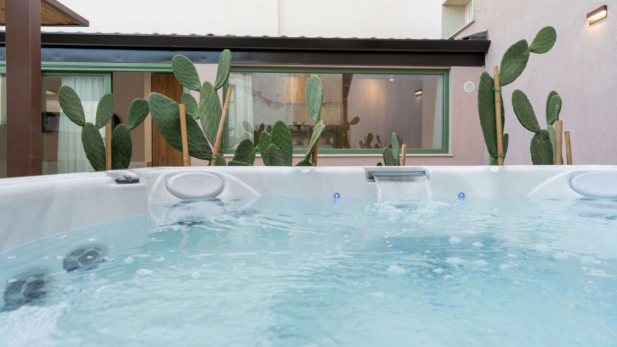 Italianway Noto Vicolo Trigona con terrazza e jacuzzi riscaldata