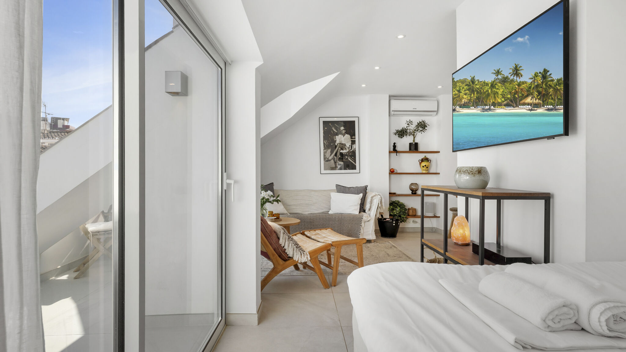 Italianway Fuengirola Romantic Getaway by Costarentals - Ref 55