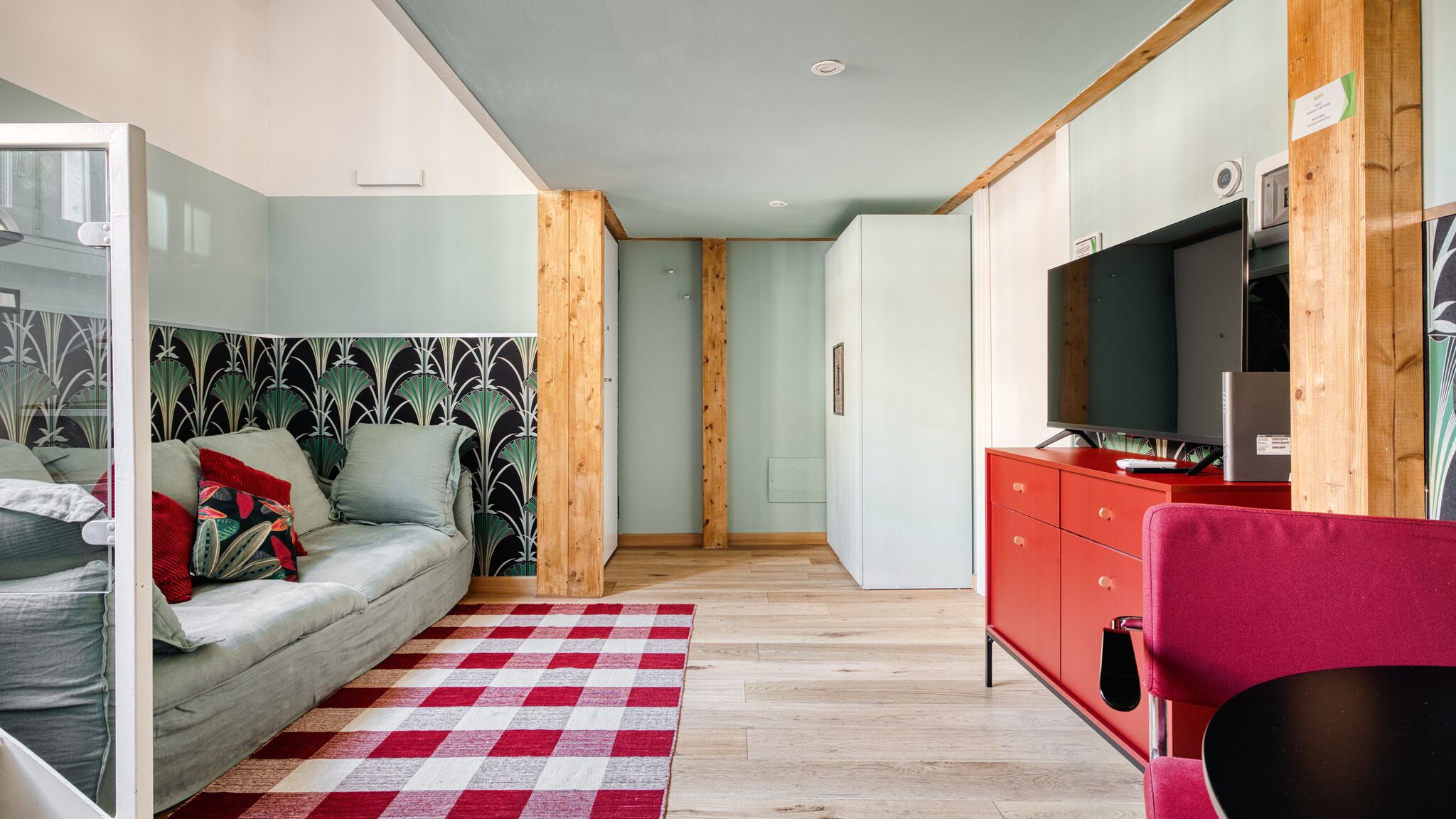 Italianway Milano Two Apartments Combined into One Space; 8 people