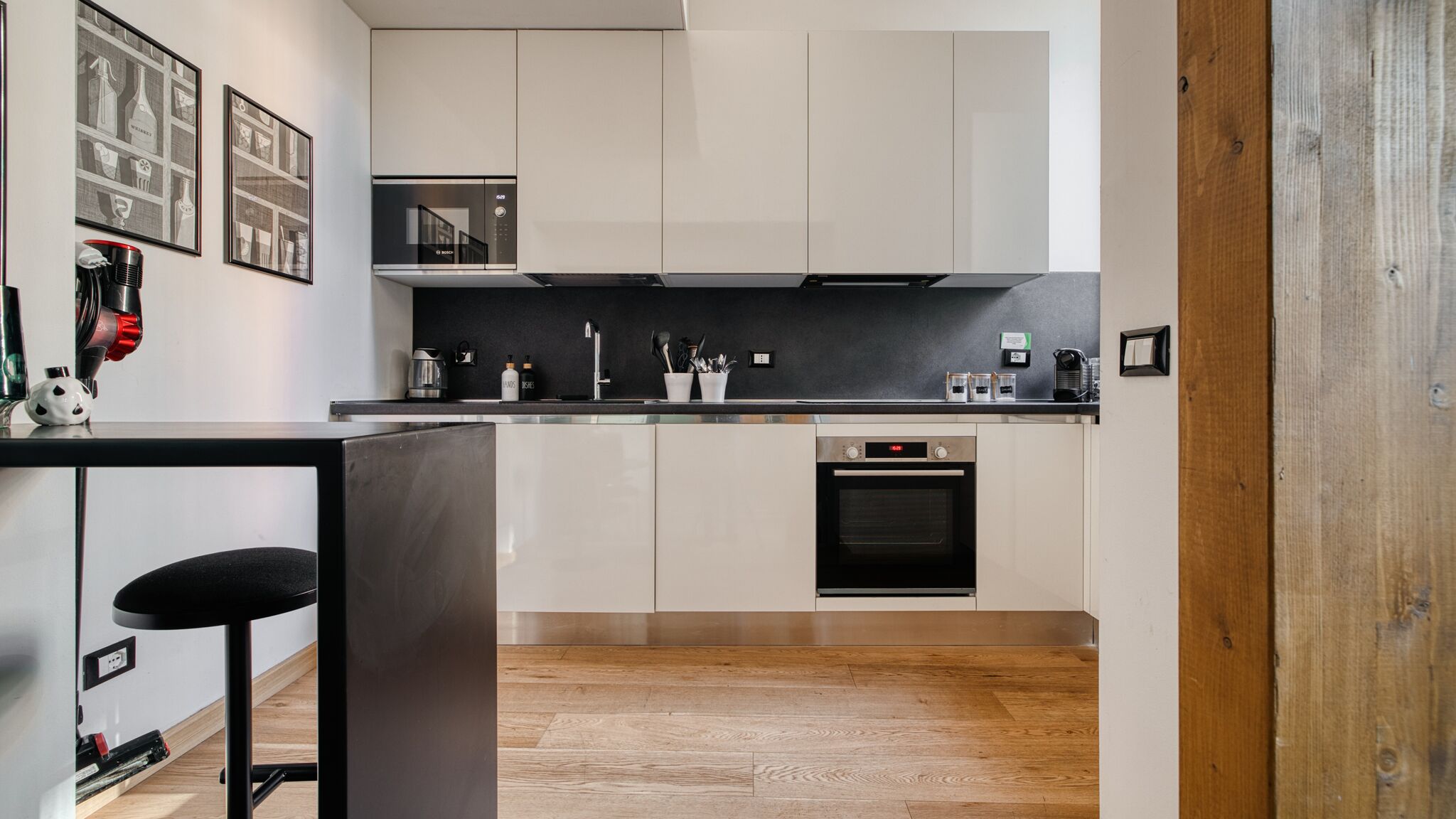 Italianway Milano Two Apartments Combined into One Space; 8 people