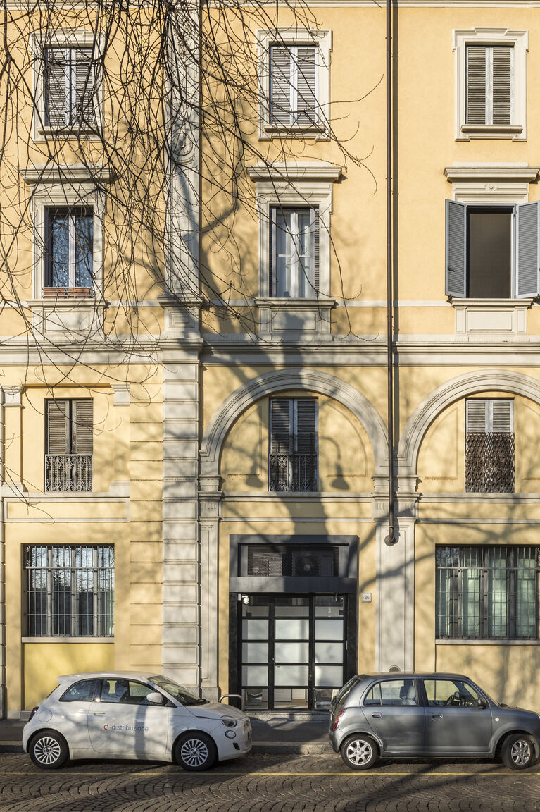 Italianway Milano Two Apartments Combined into One Space; 8 people