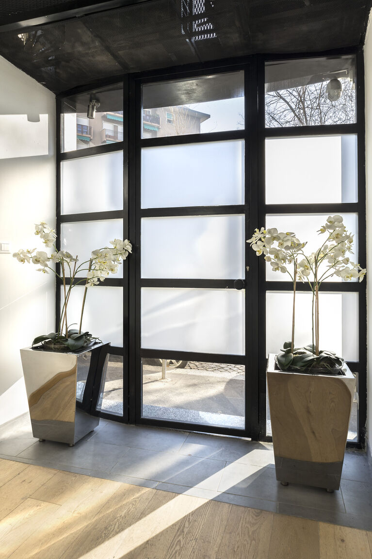 Italianway Milano Two Apartments Combined into One Space; 8 people