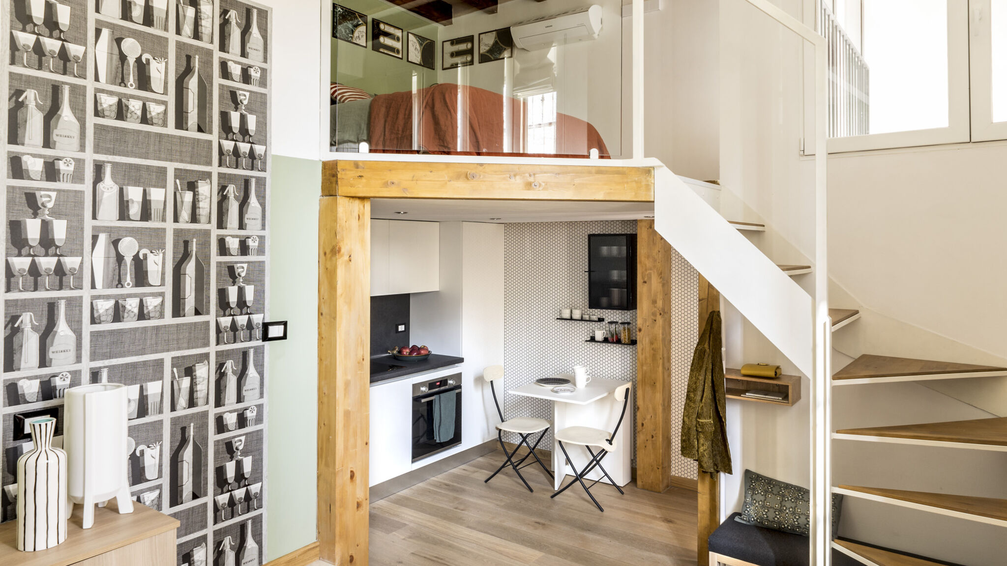 Italianway Milano Two Apartments Combined into One Space; 8 people