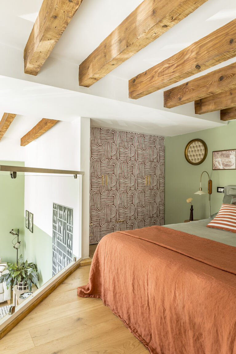 Italianway Milano Two Apartments Combined into One Space; 8 people