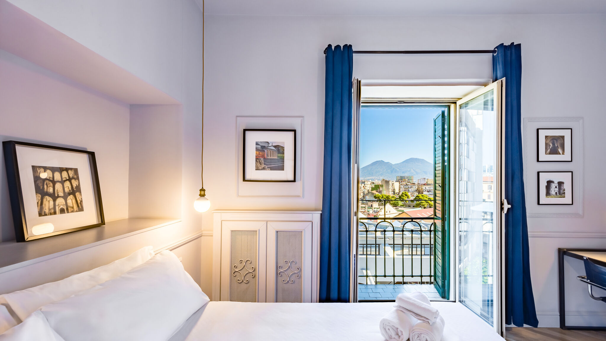 Italianway Napoli Elite Art Palace by Napoliapartments