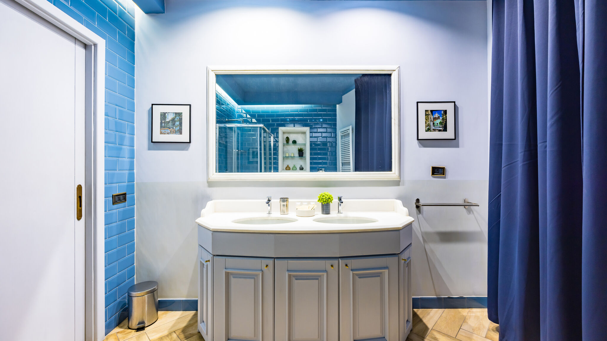 Italianway Napoli Elite Art Palace by Napoliapartments