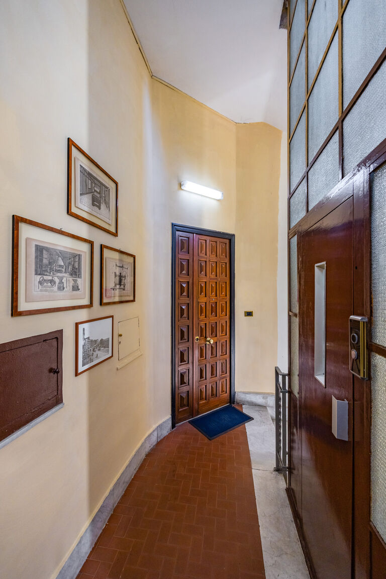 Italianway Napoli Elite Art Palace by Napoliapartments