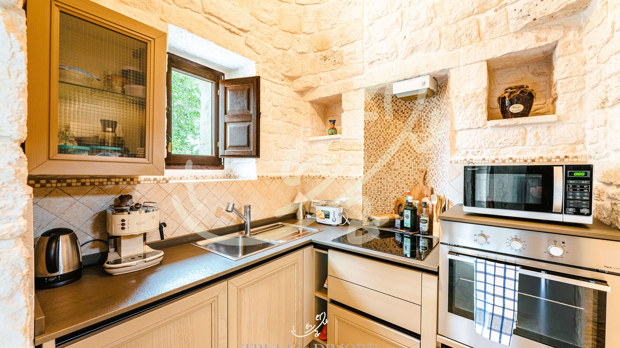 Italianway Alberobello TD Truly Trulli Gentle Breezes Across Olive Valley