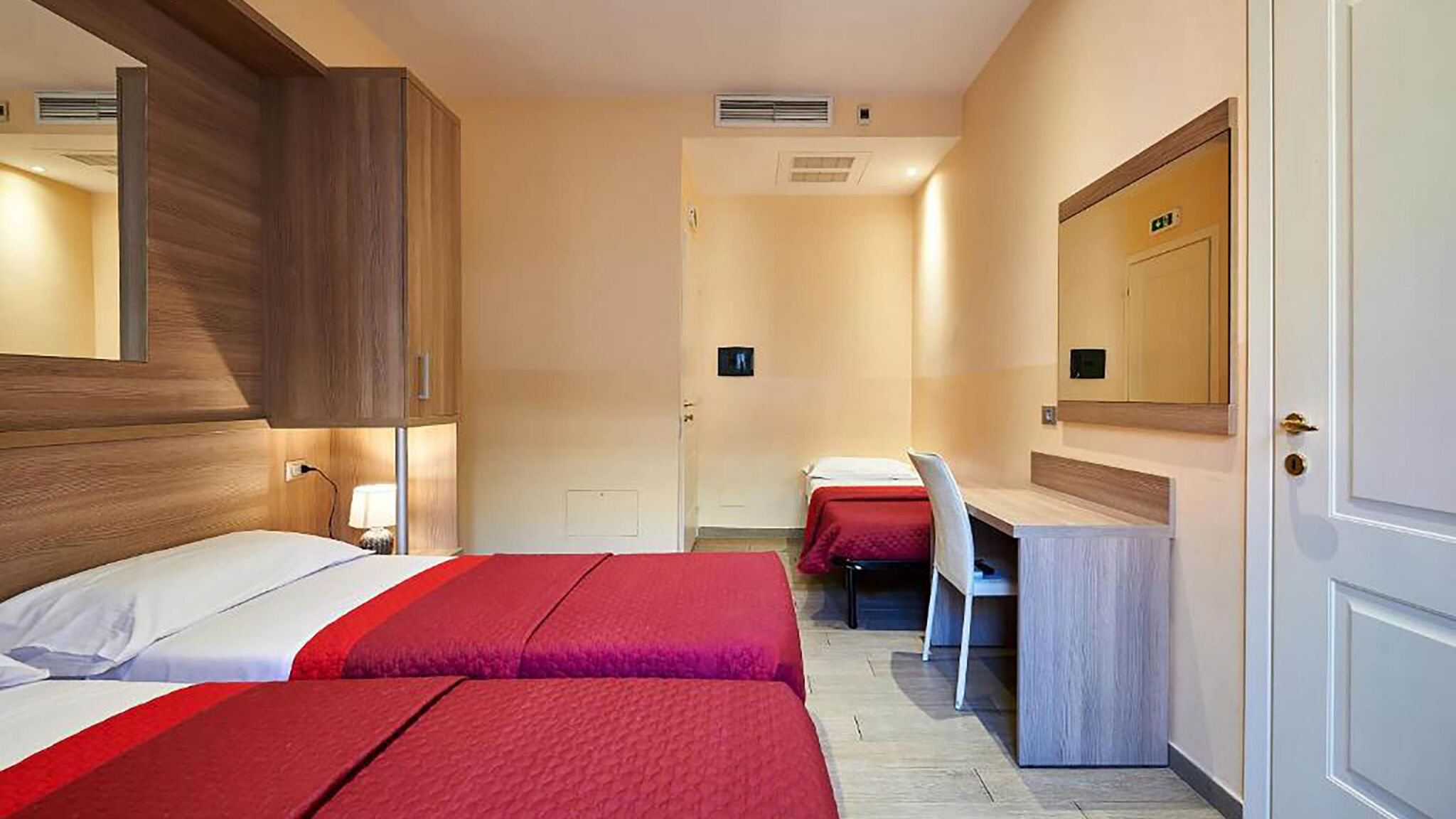 Italianway Roma Catone Vatican Suites by Ghor