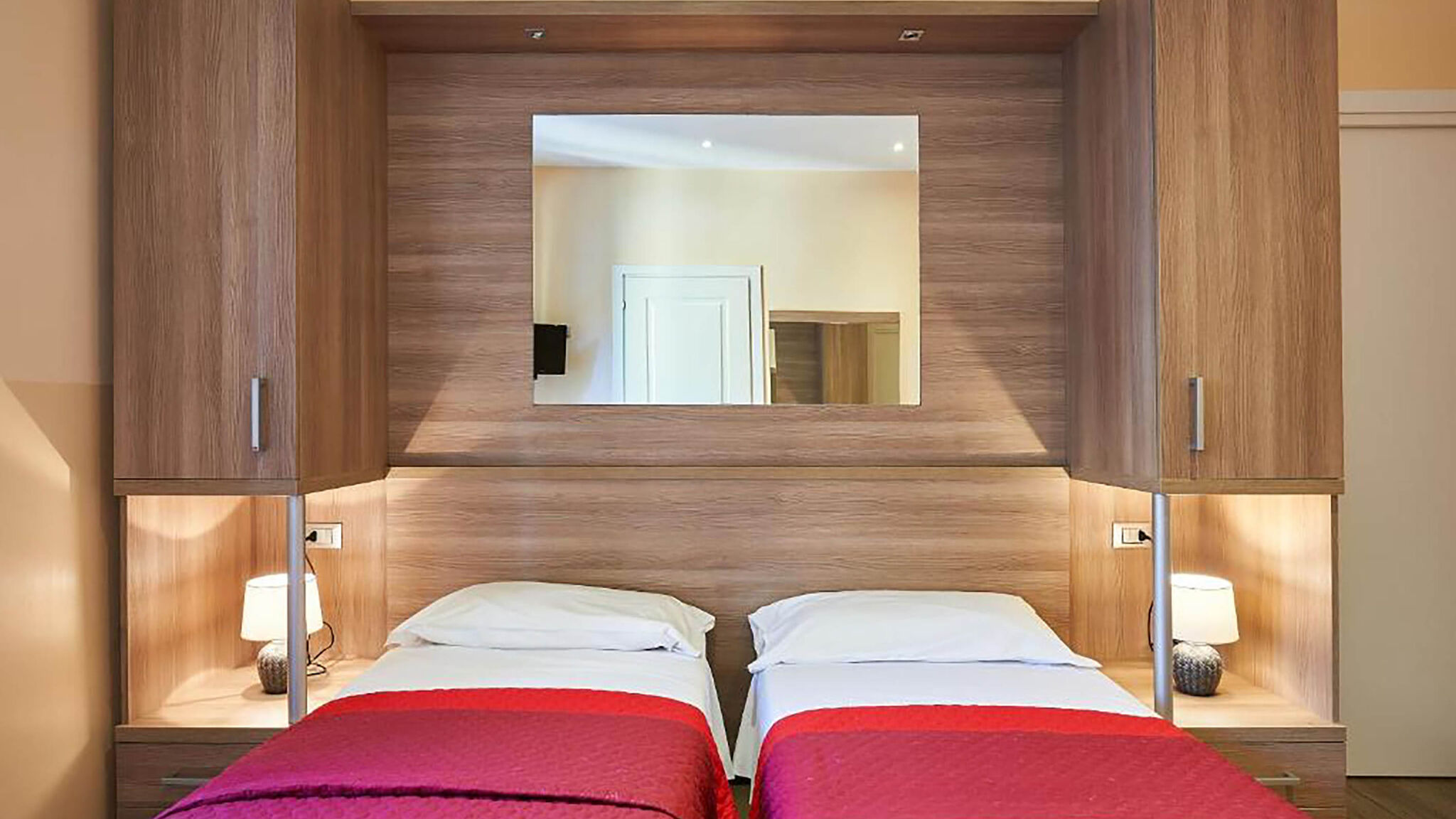 Italianway Roma Catone Vatican Suites by Ghor