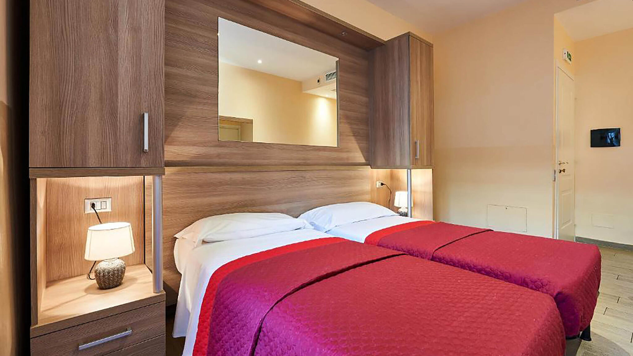 Italianway Roma Catone Vatican Suites by Ghor