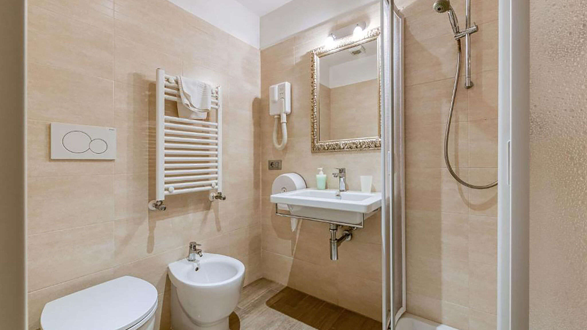 Italianway Roma Catone Vatican Suites - Camera 2 by Ghor