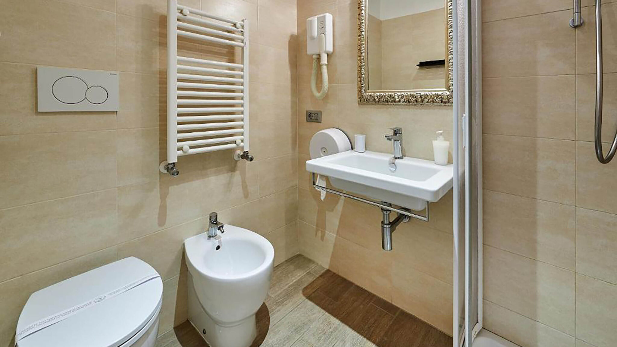 Italianway Roma Catone Vatican Suites - Camera 4 by Ghor