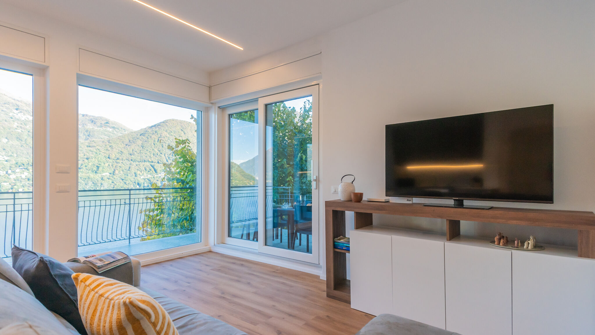 Italianway Brienno Villa Regina Retreat with Pool & Lake View