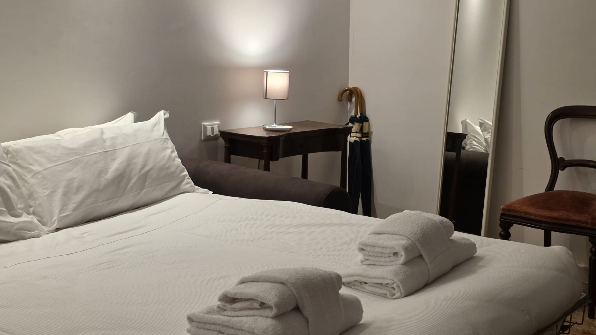 Italianway Roma Stendardi's House - Stanza 1 Bagno Esterno