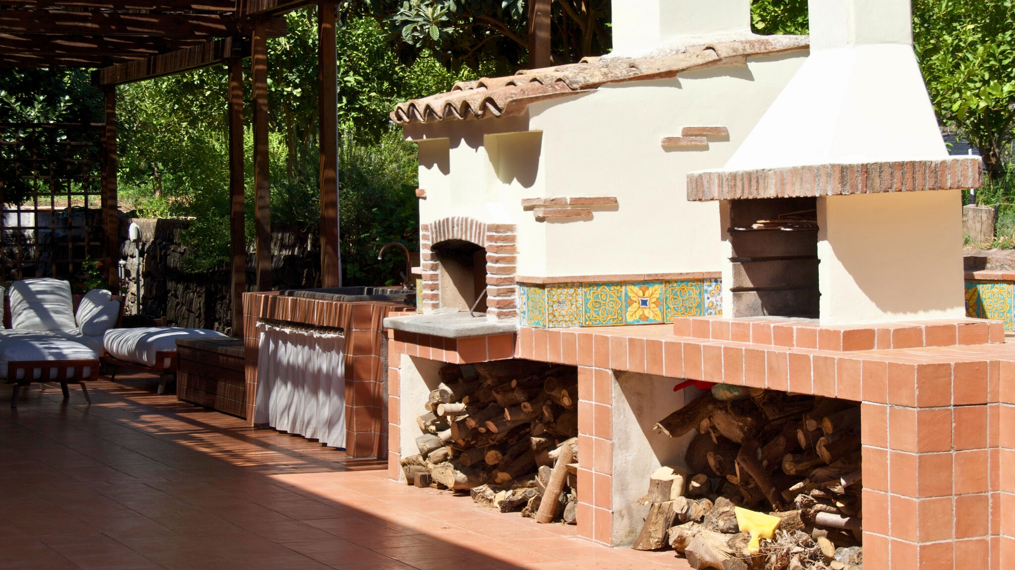 Italianway Aci Catena Villa Delle Antiche Terme Romane