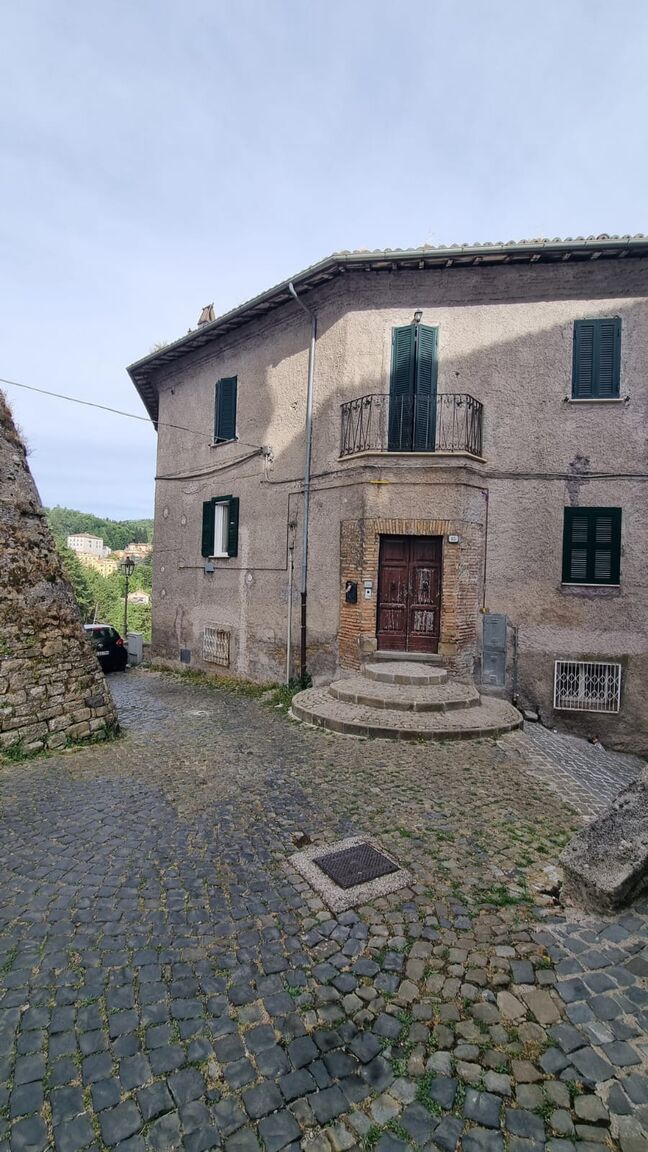 Italianway San Vito Romano Al Campanile