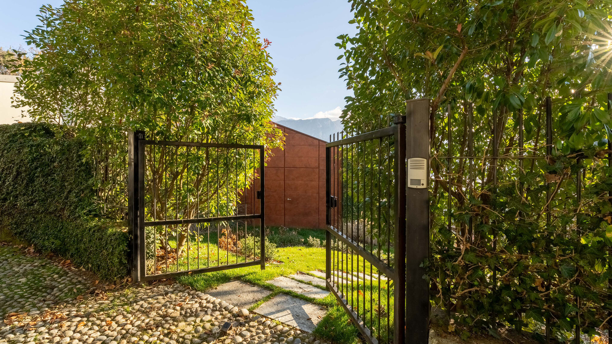 Italianway Bellagio Zinnia Lakeview Apartment