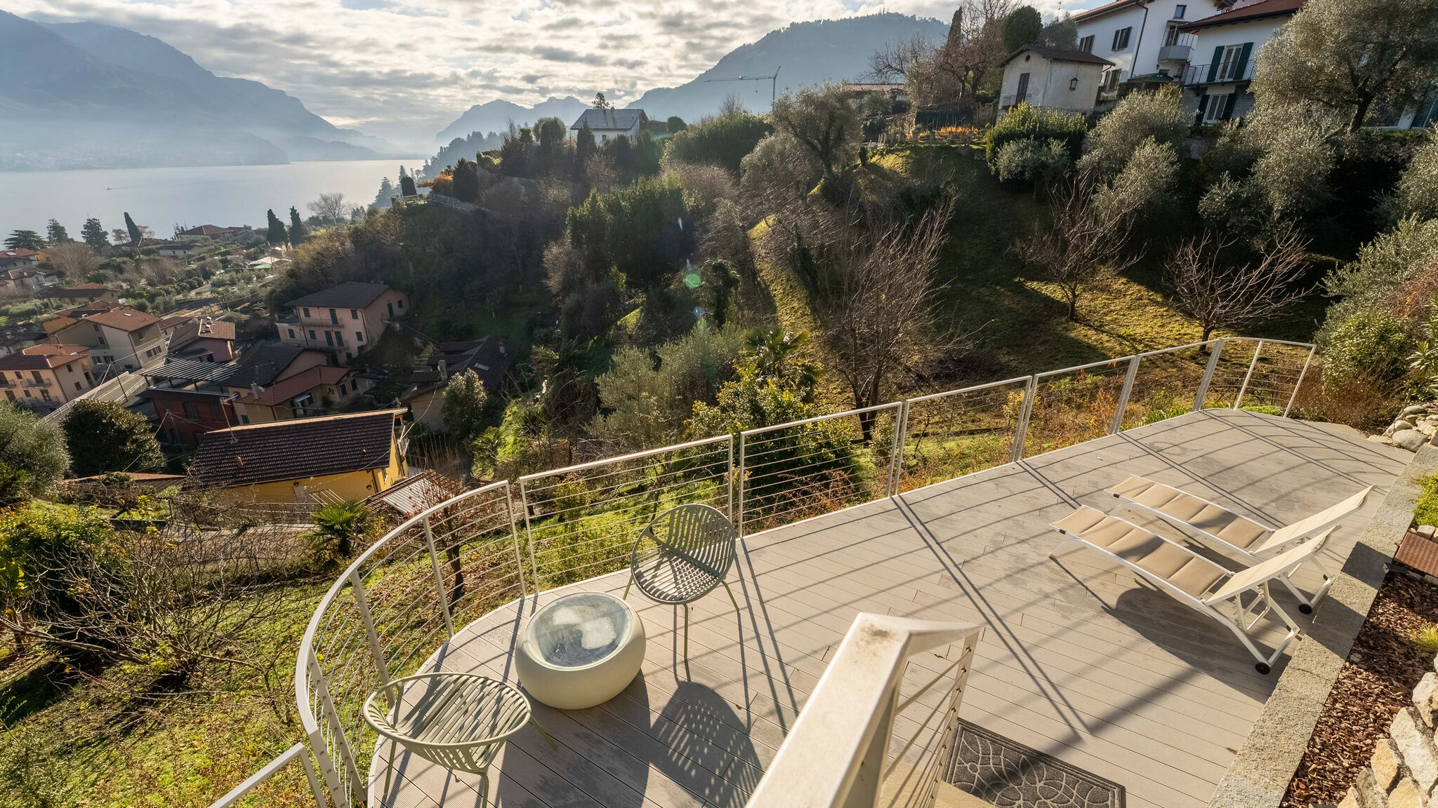 Italianway Bellagio Zinnia Lakeview Apartment