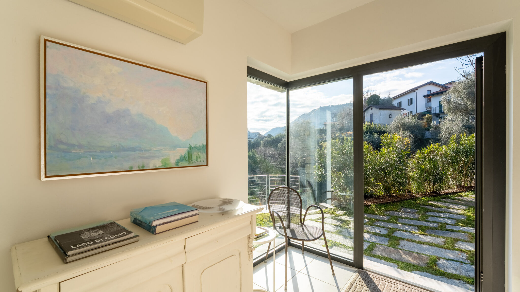 Italianway Bellagio Zinnia Lakeview Apartment